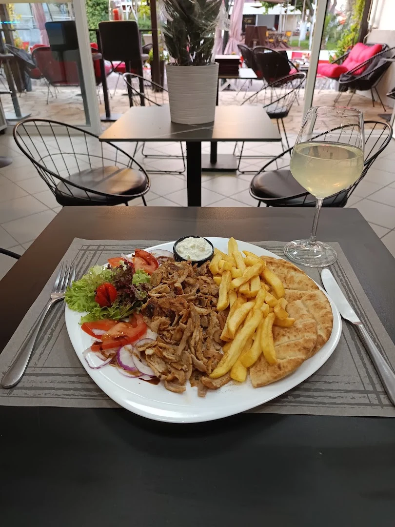 Rania's Gyros Pizza Bar · Photos 3